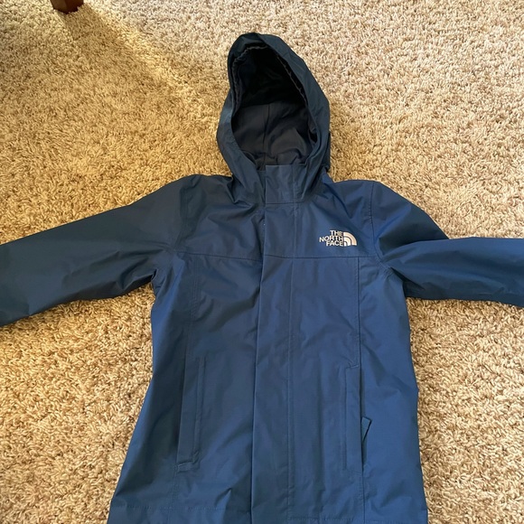 Boys size extra small north face rain coat. In excellent condition. - Picture 1 of 4